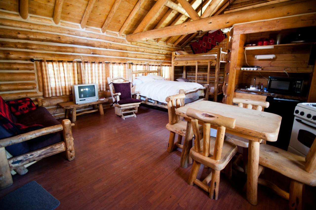 Snowy Mountain Lodge Centennial Eksteriør billede